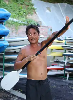 OUTDOOR ACTIVITIES : KAYAKING